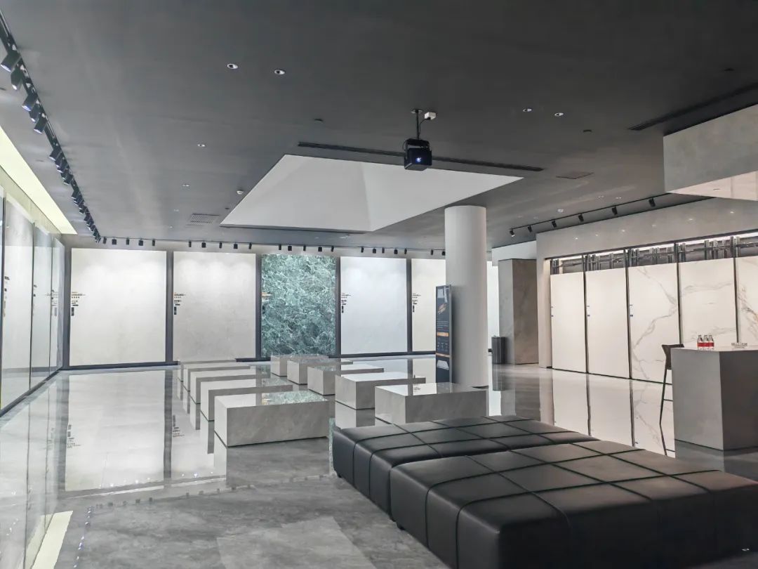 陶博會(huì )開(kāi)幕丨大將軍瓷磚攜手“仰望”新品精彩綻放！(圖4)